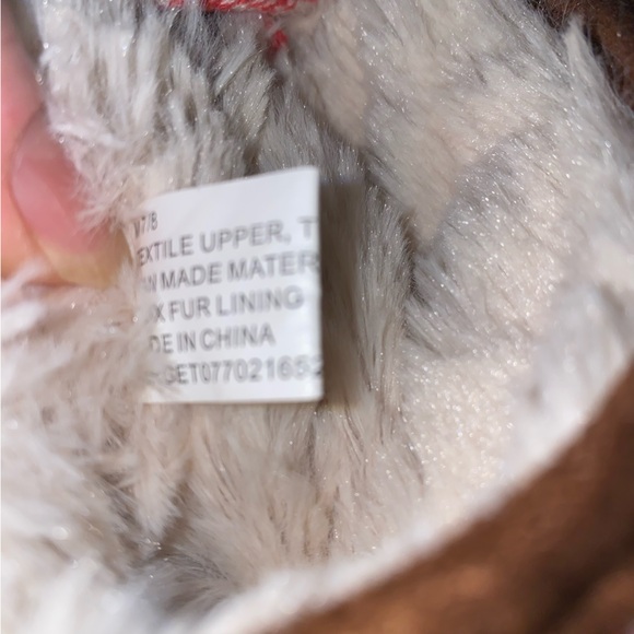 NWT Mad Love Women's Bootie Slippers
Fuzzy Yarn Knit Jewel Tones - Picture 7 of 16